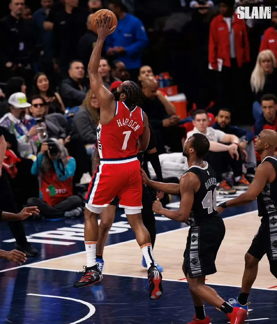 hth体育包含赛后突围战来临，洛杉矶快船围绕NBA总决赛防线松动，态度坚定，高层口径保持一致的词条